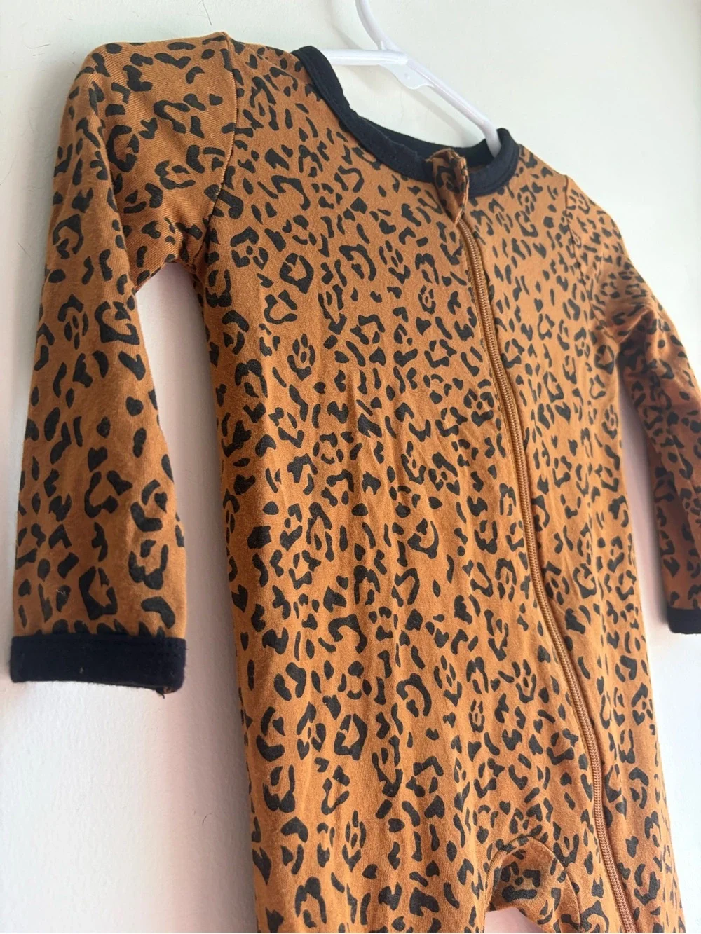 Kyte Baby Bamboo Zippy Leopard Print 12-18M EUC Animal Print Safari Earthy Chic